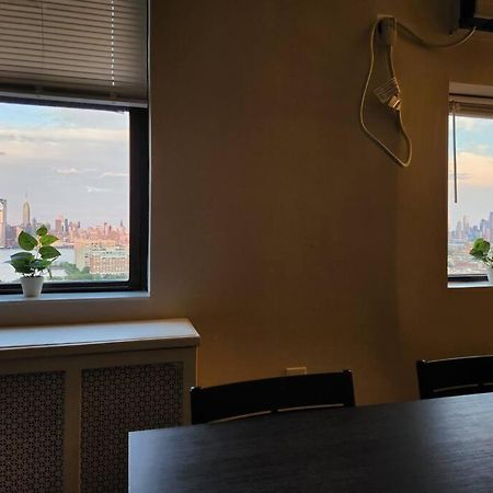Elegant 2 Bed Gem! Mins From Nyc Lejlighed Union City Eksteriør billede