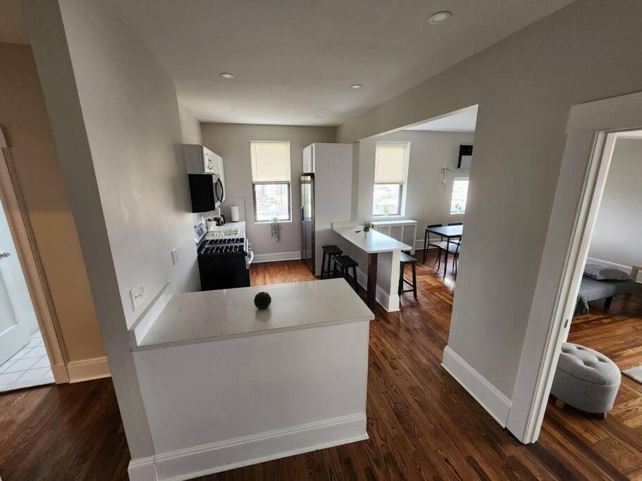 Elegant 2 Bed Gem! Mins From Nyc Lejlighed Union City Eksteriør billede